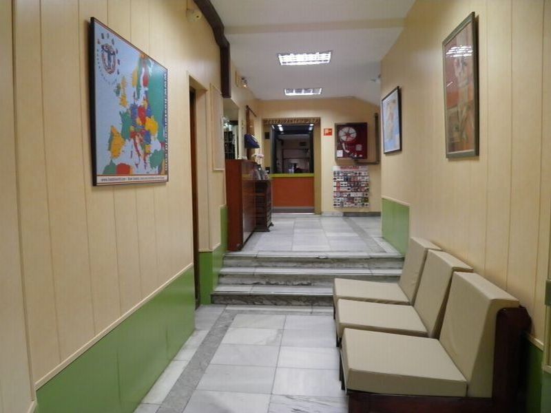 Nuria Hostal มาดริด ภายนอก รูปภาพ